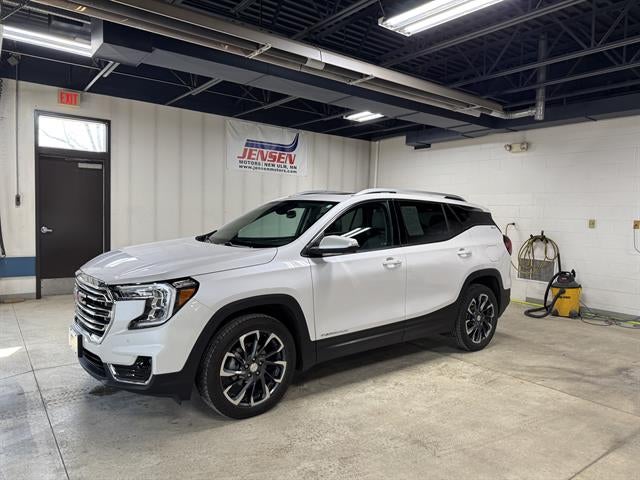 2022 GMC Terrain SLT in White Frost Tricoat — front three-quarter view